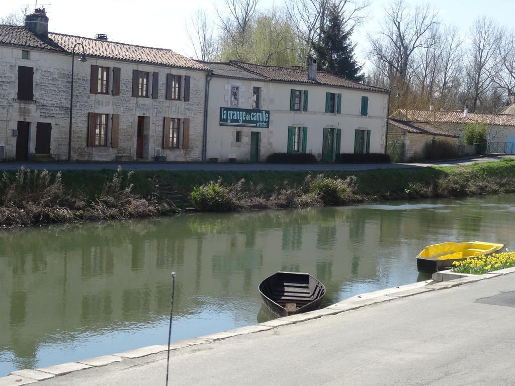 Hotel Au Marais Coulon Buitenkant foto