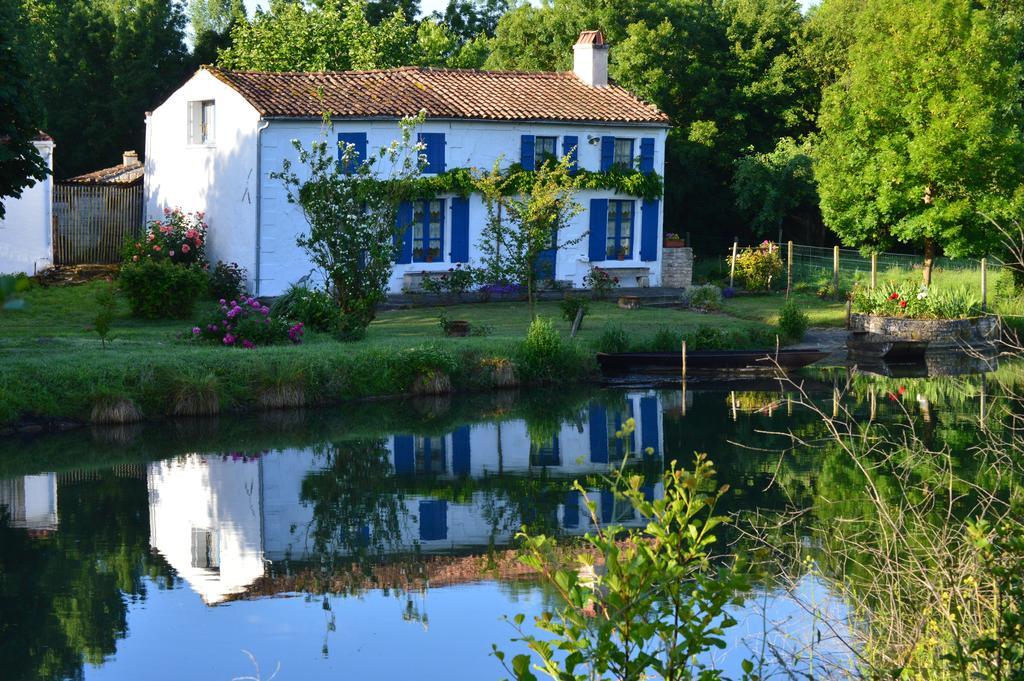 Hotel Au Marais Coulon Buitenkant foto