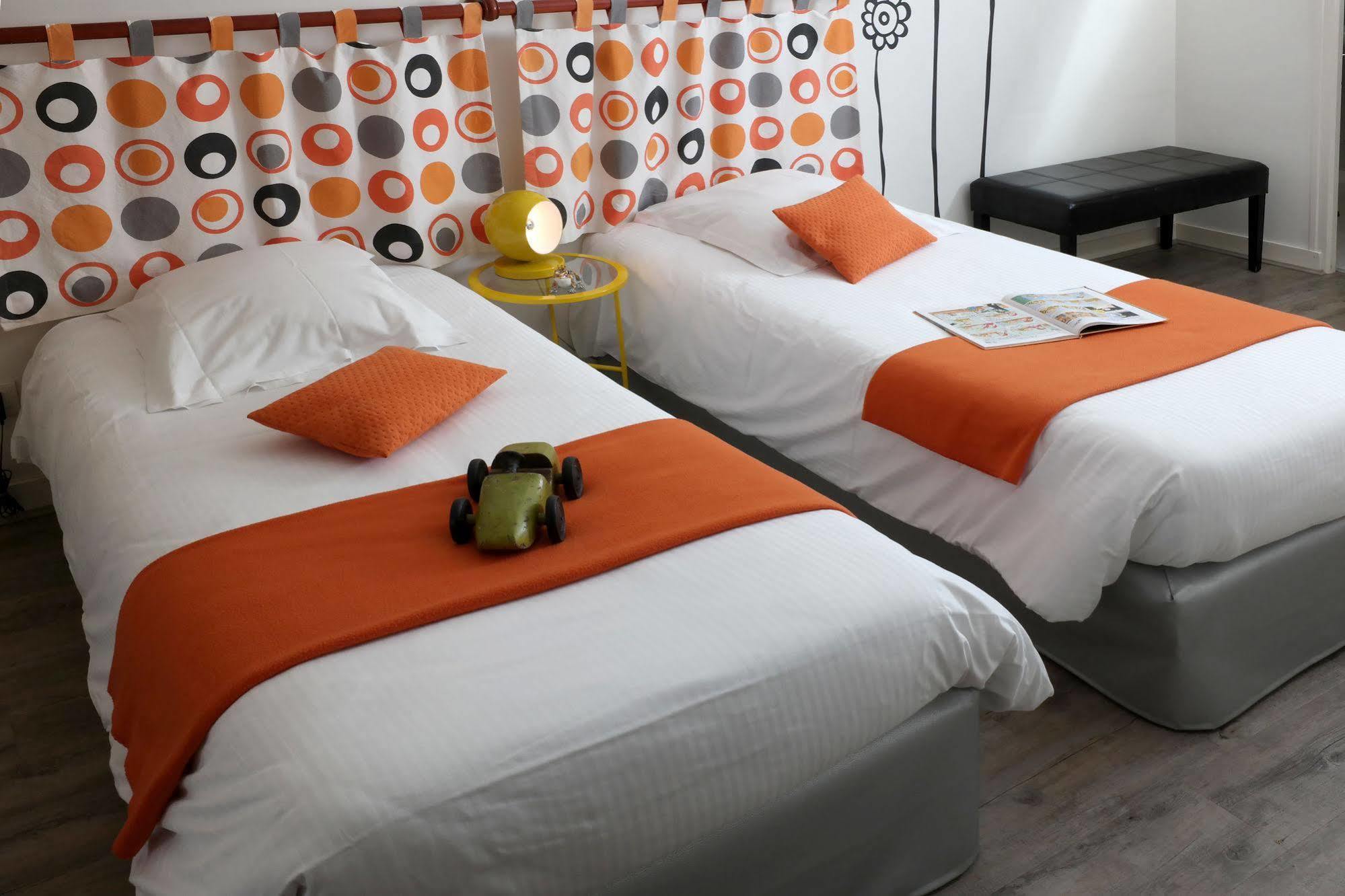 Hotel Au Marais Coulon Buitenkant foto